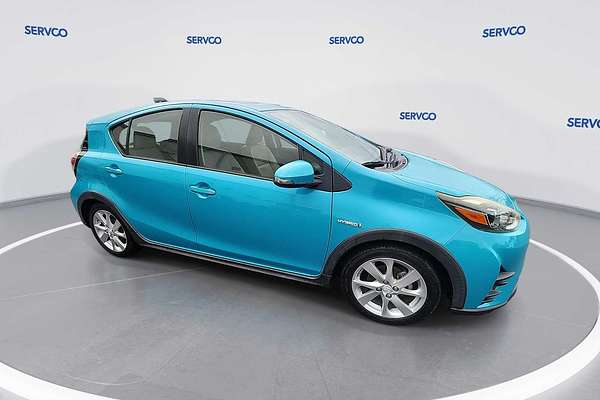 2018 Toyota Prius C Four