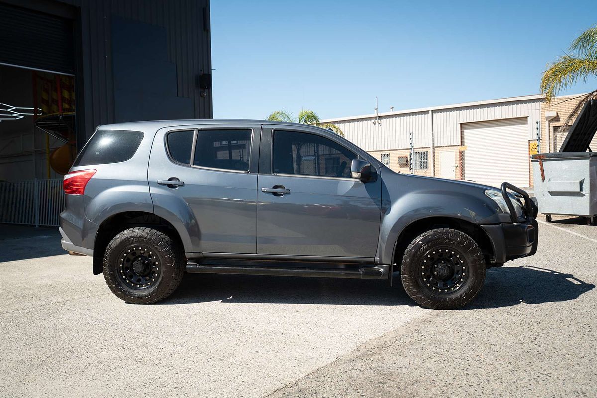 2017 Isuzu MU-X LS-U