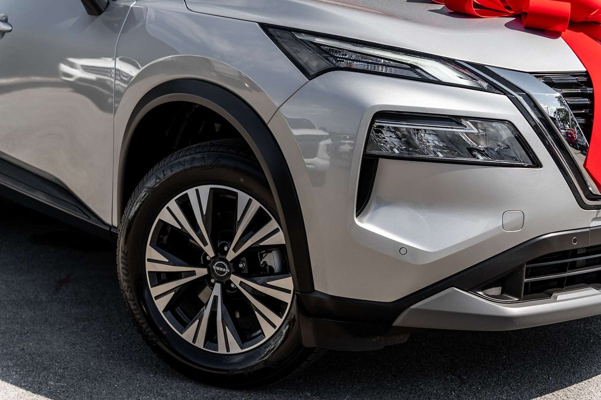 2025 Nissan X-TRAIL ST-L T33