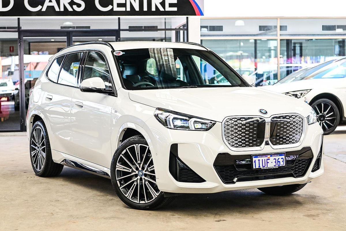2025 BMW iX1 xDrive30 xLine U11