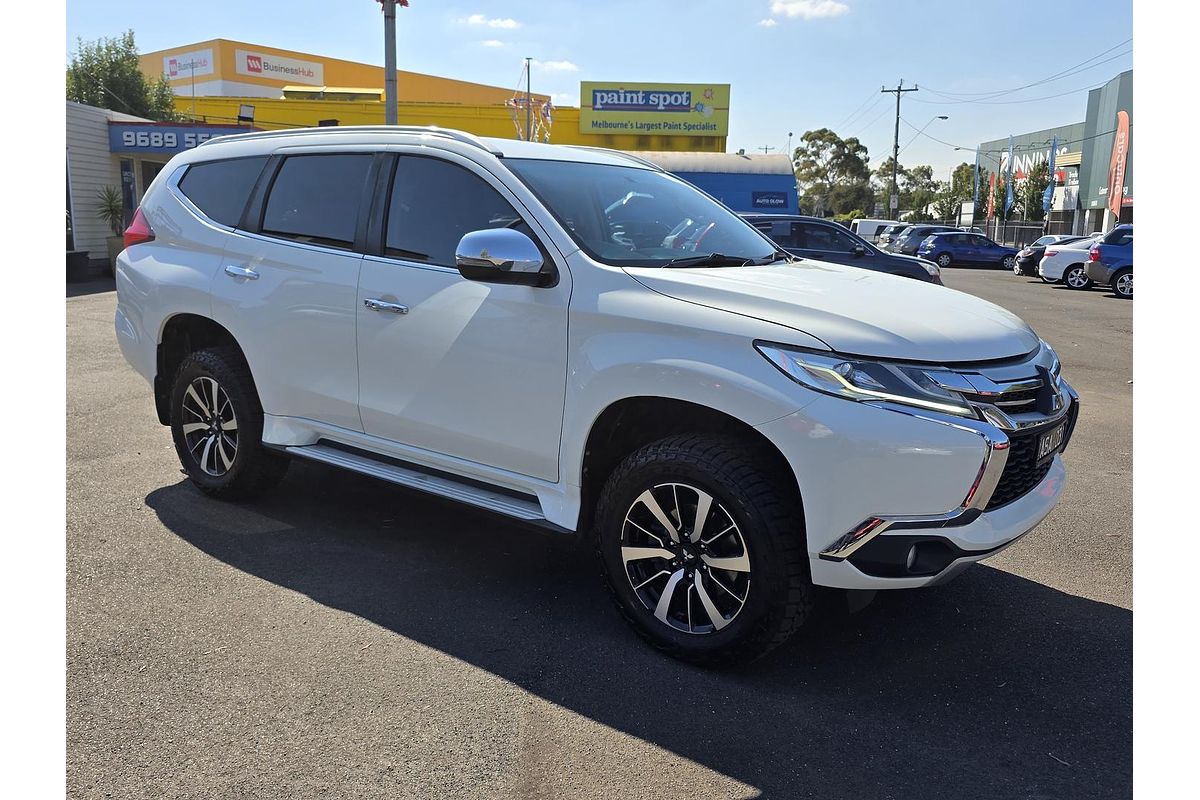 2017 Mitsubishi Pajero Sport GLX QE