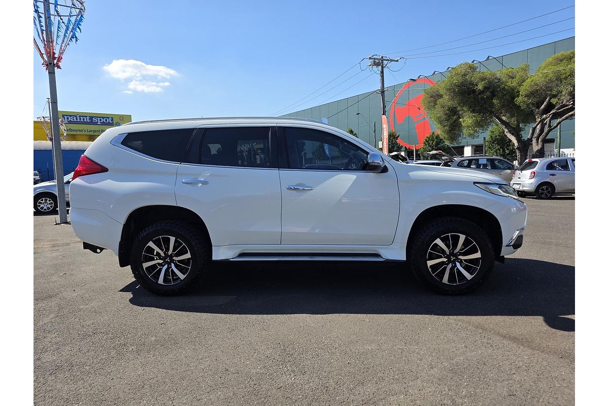 2017 Mitsubishi Pajero Sport GLX QE