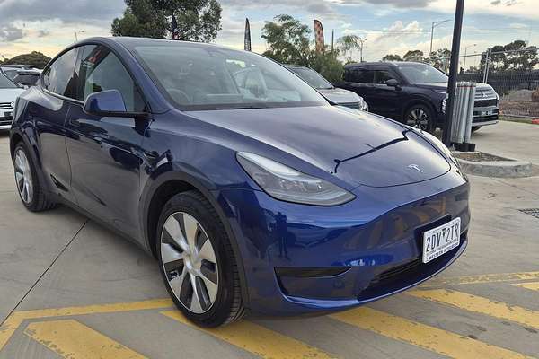 2023 Tesla Model Y Rear-Wheel Drive