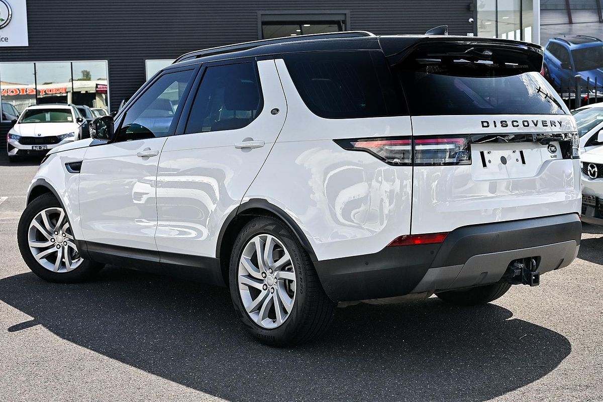 2020 Land Rover Discovery SD6 SE Series 5