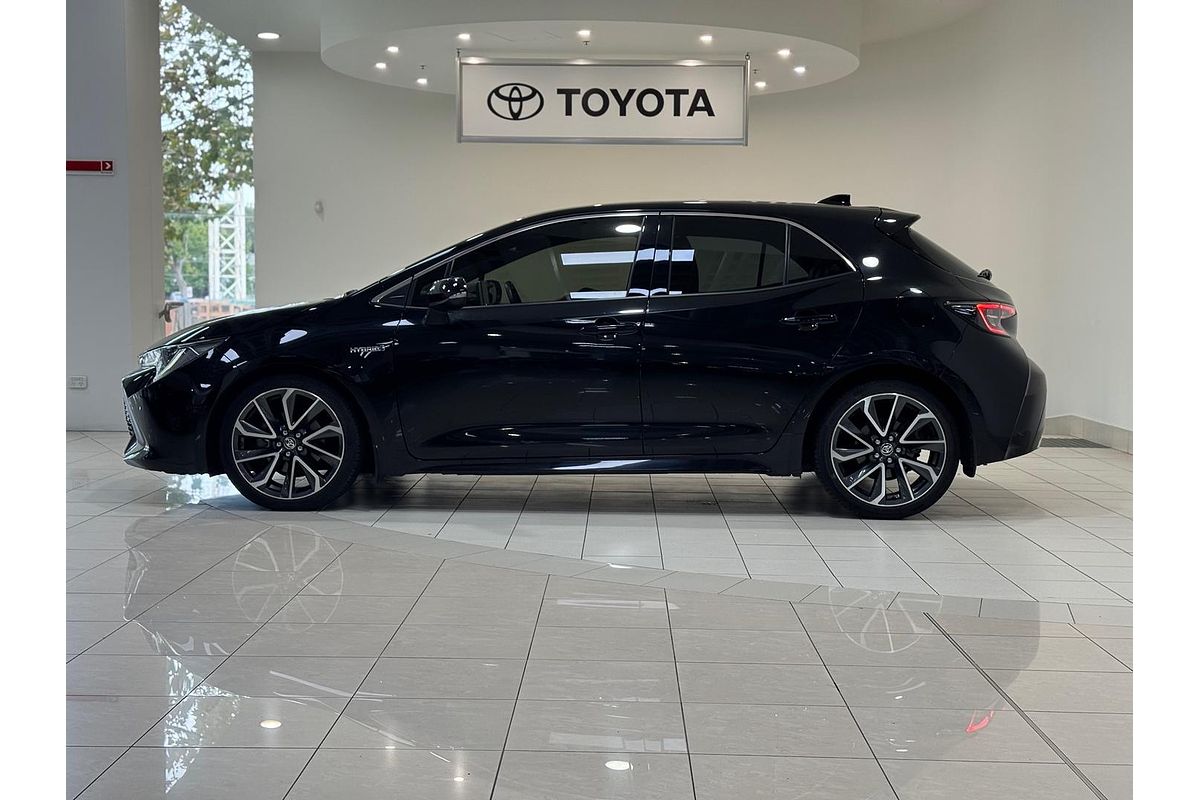2020 Toyota Corolla ZR Hybrid ZWE211R