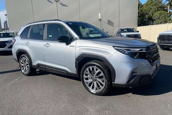 2025 Subaru Forester Hybrid Touring S6