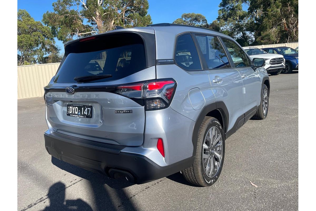 2025 Subaru Forester Hybrid Touring S6