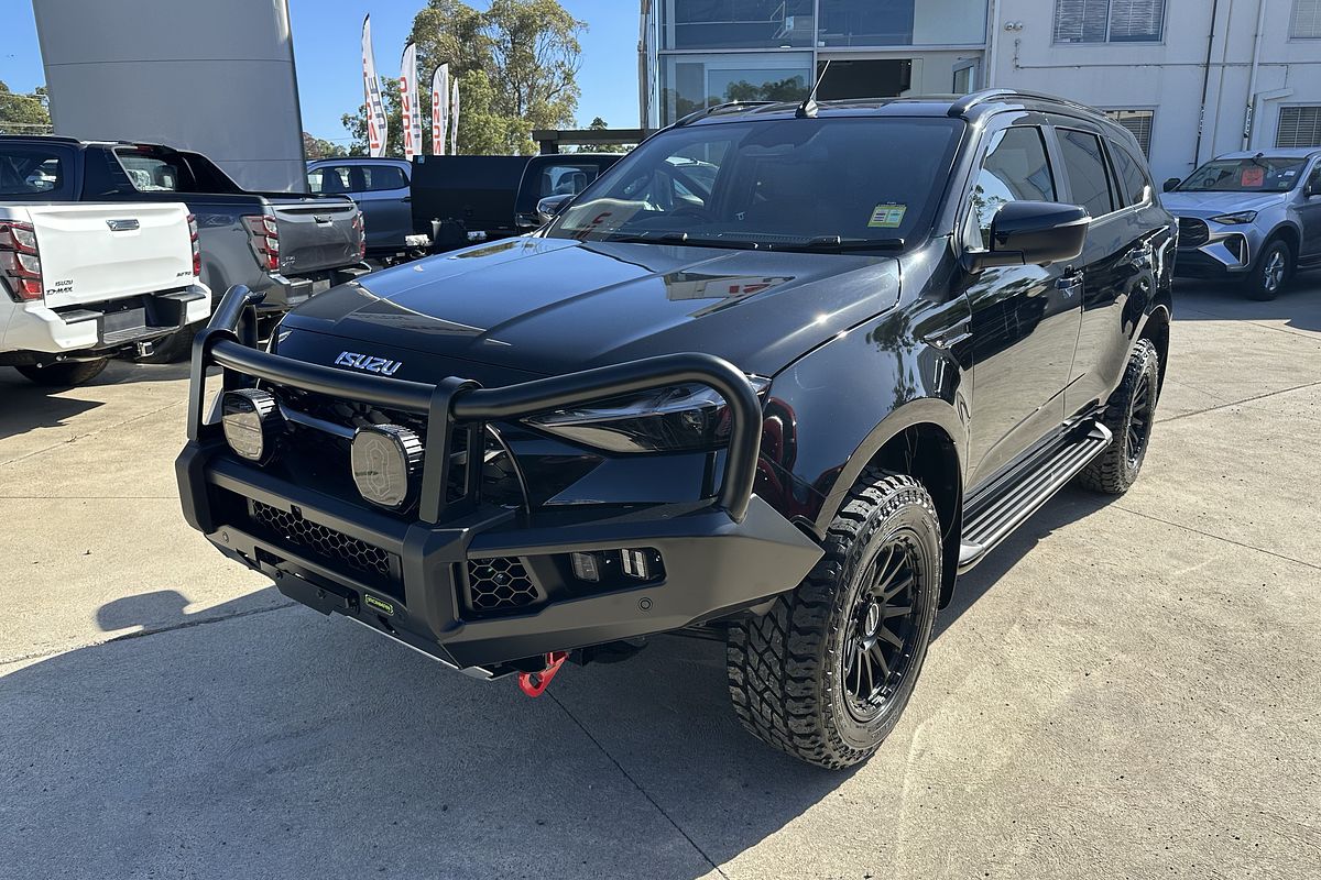 2025 Isuzu MU-X LS-T