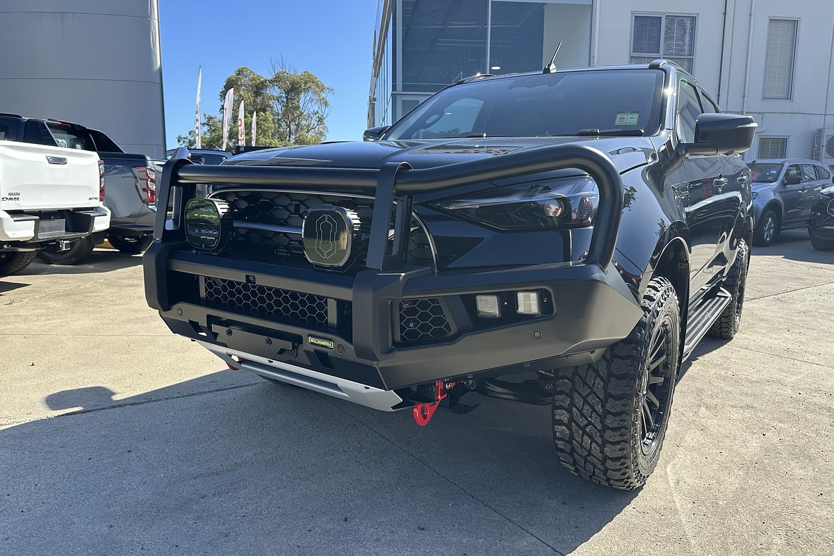 2025 Isuzu MU-X LS-T