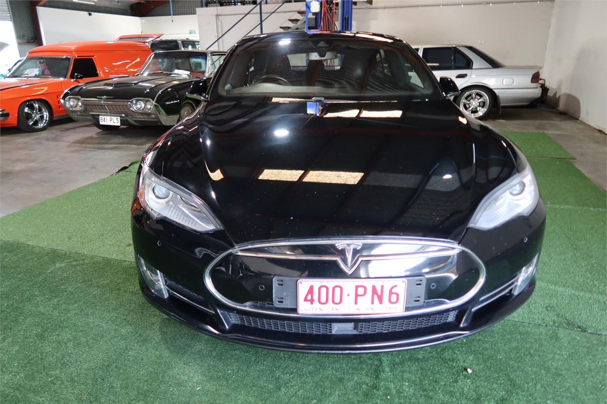 2014 Tesla Model S P85