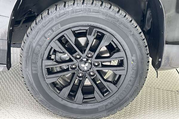 2022 Mitsubishi Pajero Sport GSR QF thumb-9