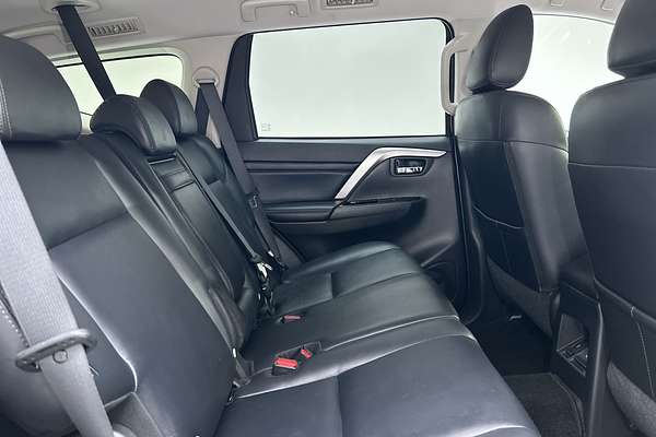 2022 Mitsubishi Pajero Sport GSR QF thumb-11