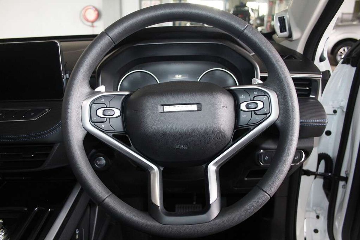 Jolion Facelift Premium Petrol Auto 4x2