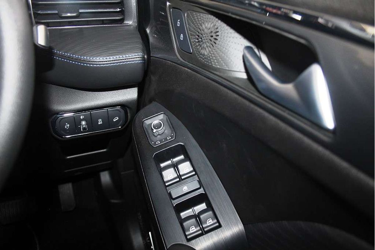 Jolion Facelift Premium Petrol Auto 4x2