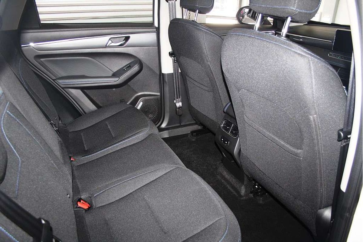 Jolion Facelift Premium Petrol Auto 4x2