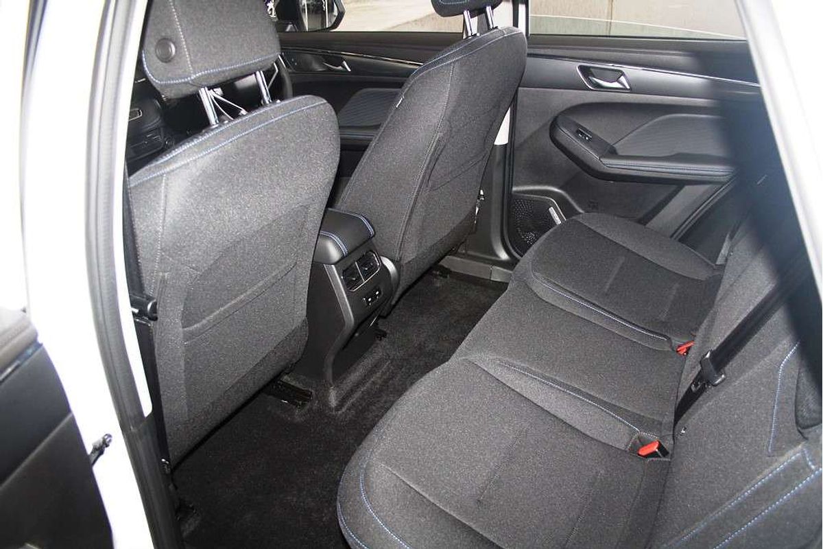 Jolion Facelift Premium Petrol Auto 4x2