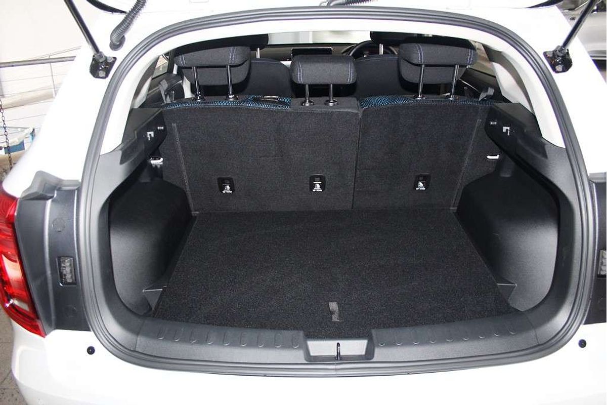 Jolion Facelift Premium Petrol Auto 4x2