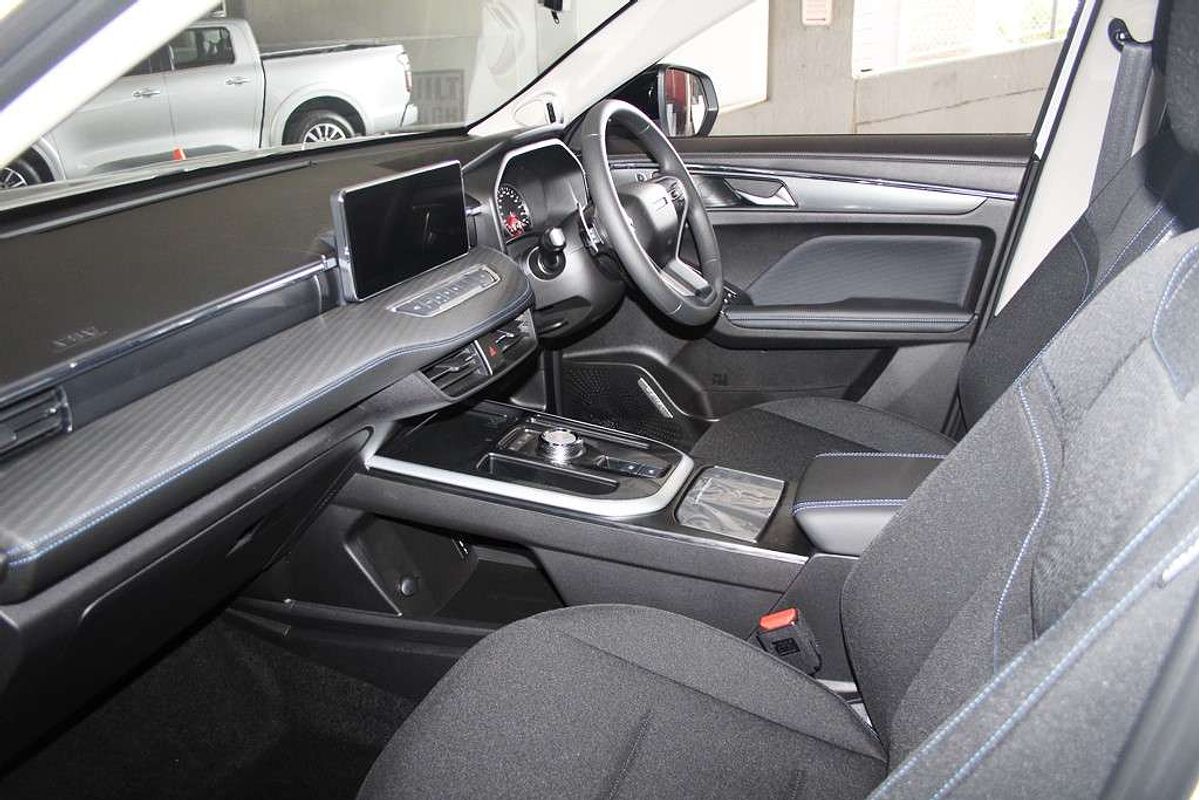 Jolion Facelift Premium Petrol Auto 4x2