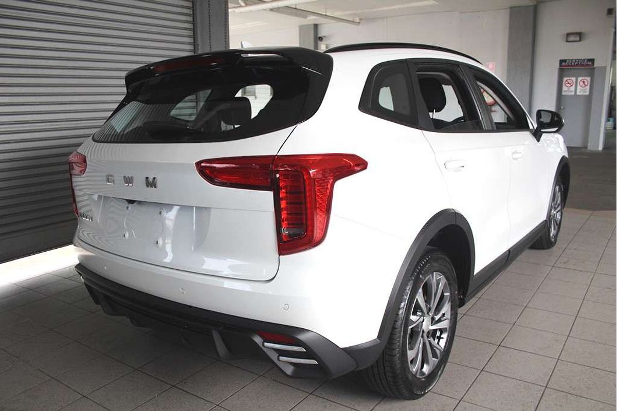 Jolion Facelift Premium Petrol Auto 4x2