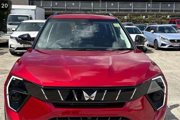 2025 Mahindra XUV 3XO AX5L