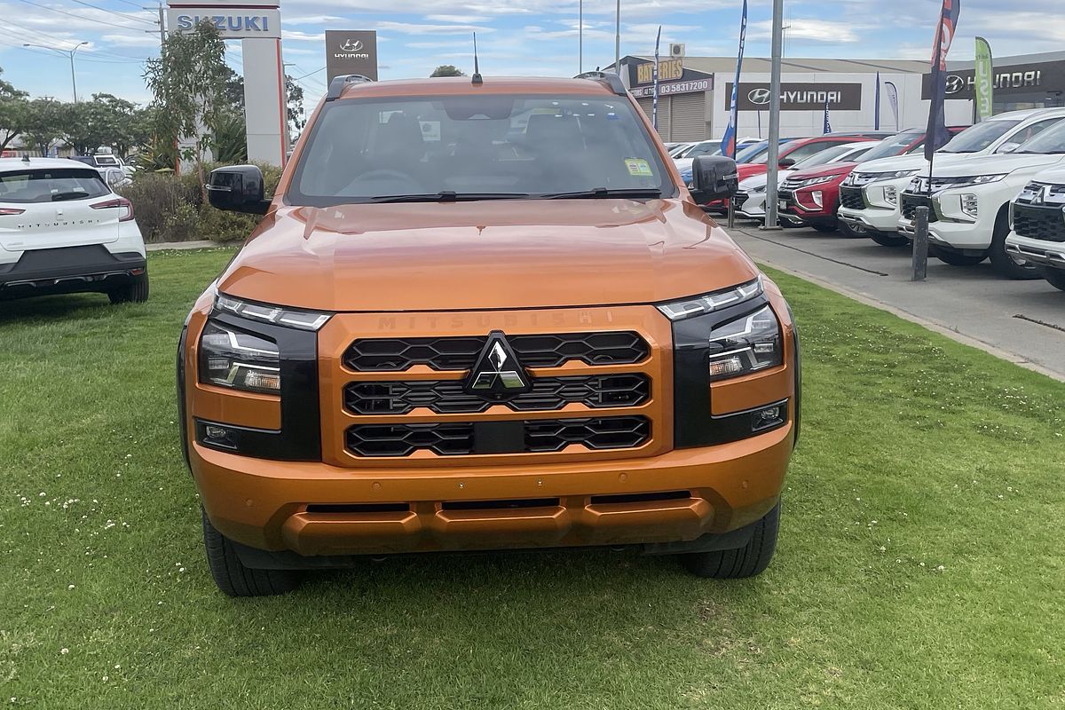 2025 Mitsubishi Triton GSR MV 4X4