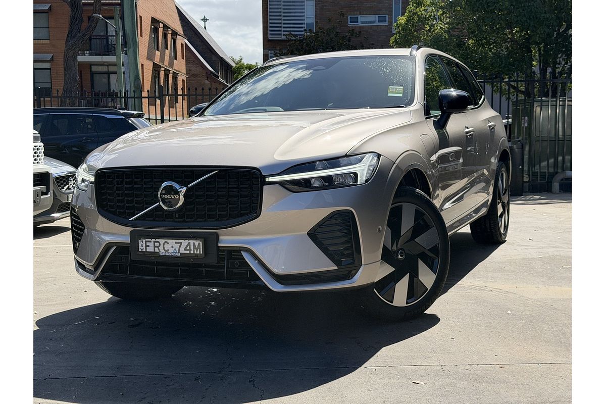 2025 Volvo XC60 Plus T8 Plug-In Hybrid