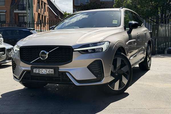 2025 Volvo XC60 Plus T8 Plug-In Hybrid