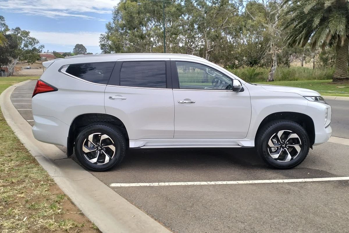 2025 Mitsubishi Pajero Sport GLS QG