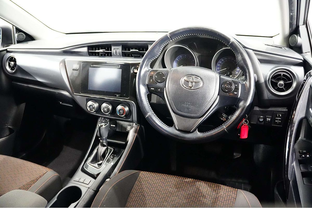 2018 Toyota Corolla SX ZRE182R