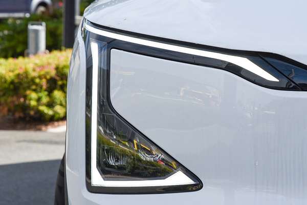 2025 Kia EV5 Air Long Range OVc thumb-1