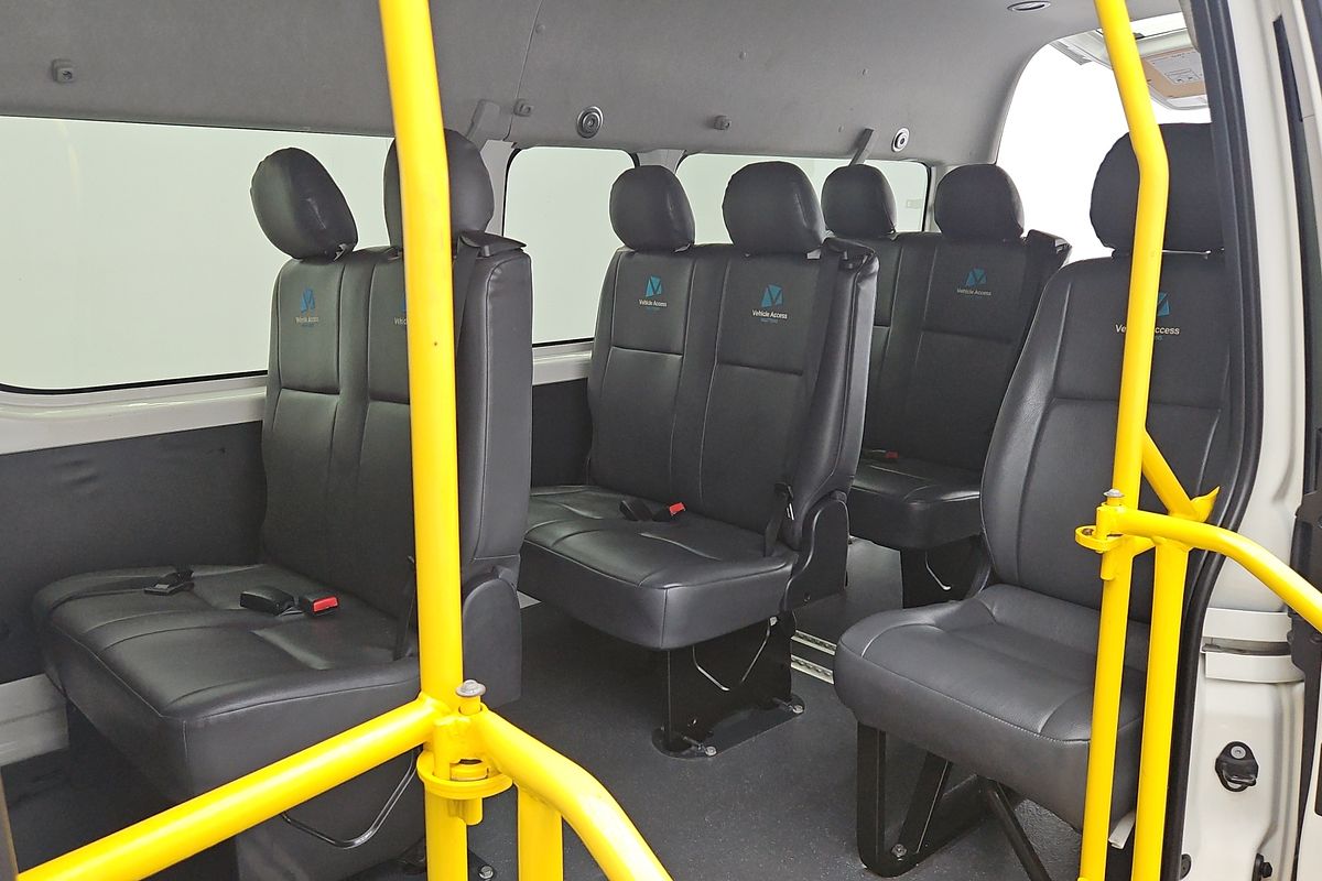 2018 Toyota Hiace Commuter KDH223R ELWB High Roof