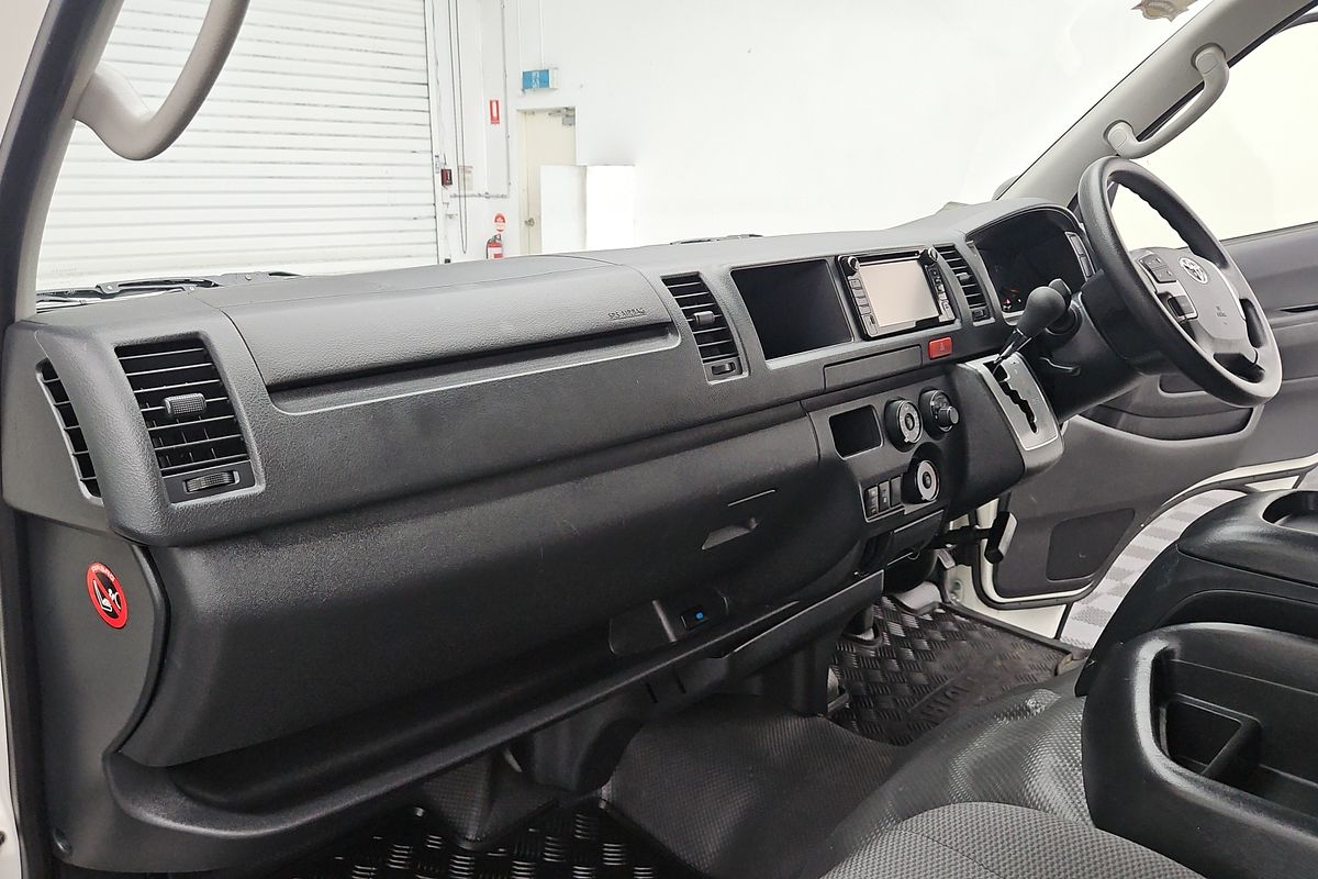 2018 Toyota Hiace Commuter KDH223R ELWB High Roof