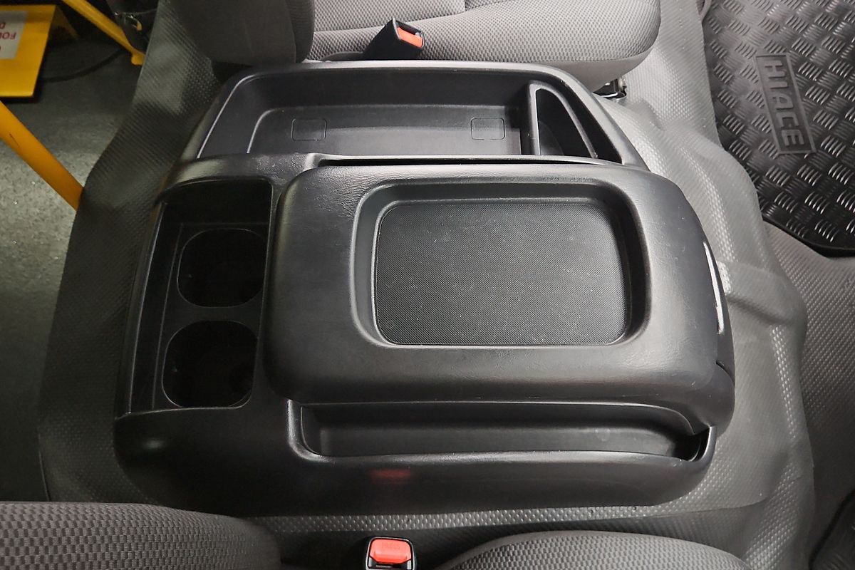 2018 Toyota Hiace Commuter KDH223R ELWB High Roof