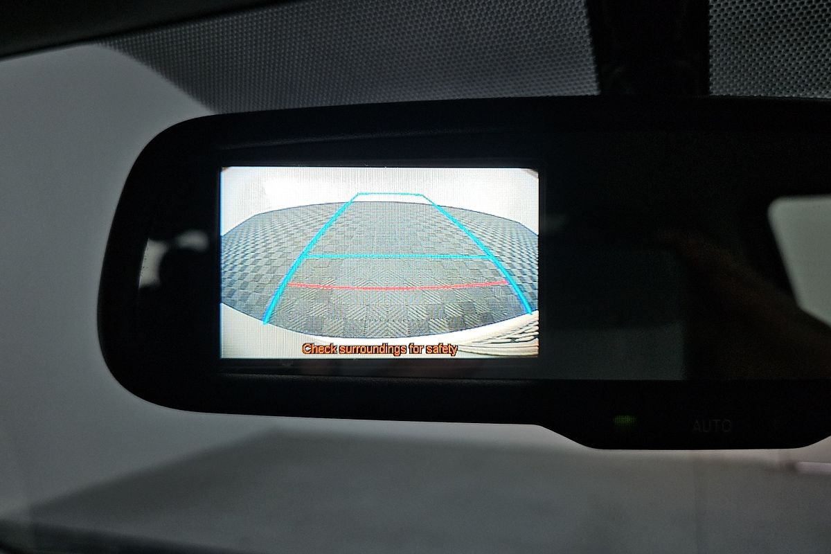 2018 Toyota Hiace Commuter KDH223R ELWB High Roof