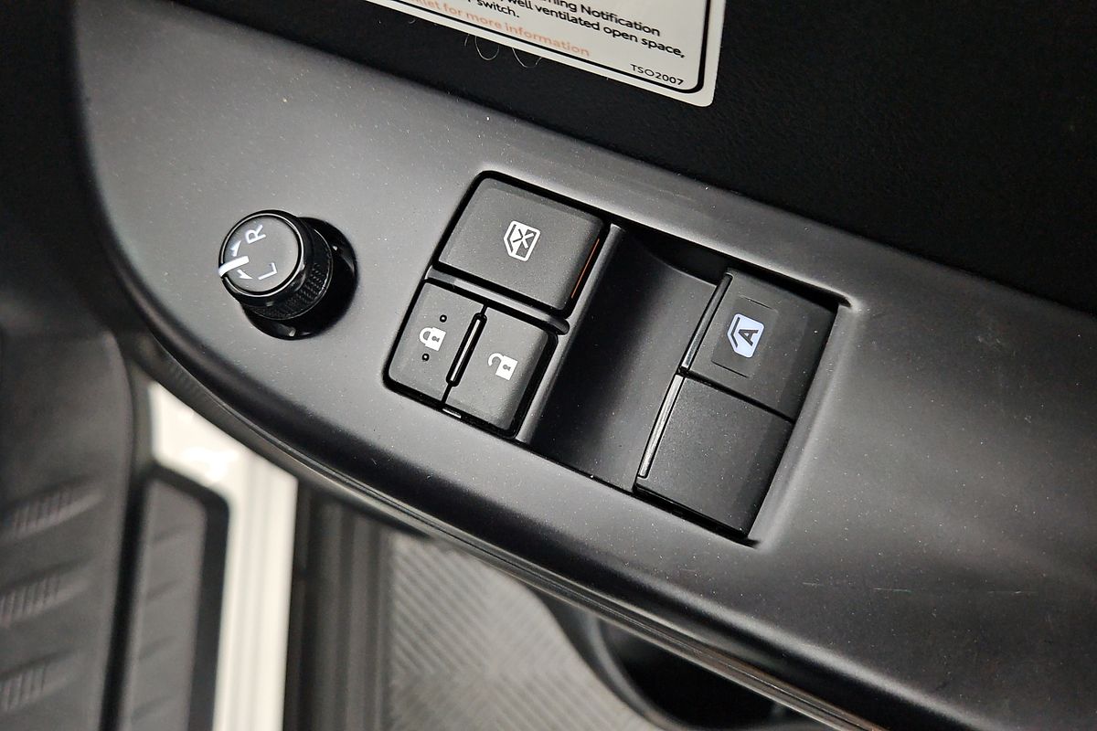 2021 Toyota Hilux SR GUN126R 4X4