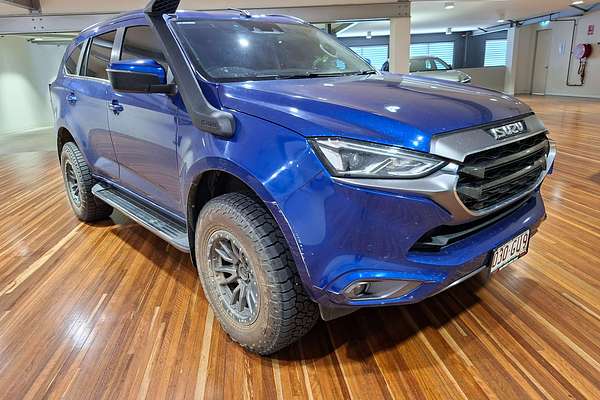 2022 Isuzu MU-X LS-T