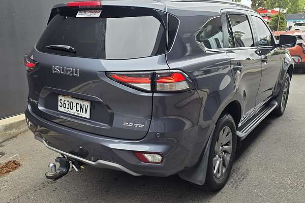 2022 Isuzu MU-X LS-U thumb-4