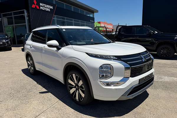2025 Mitsubishi Outlander Exceed ZM