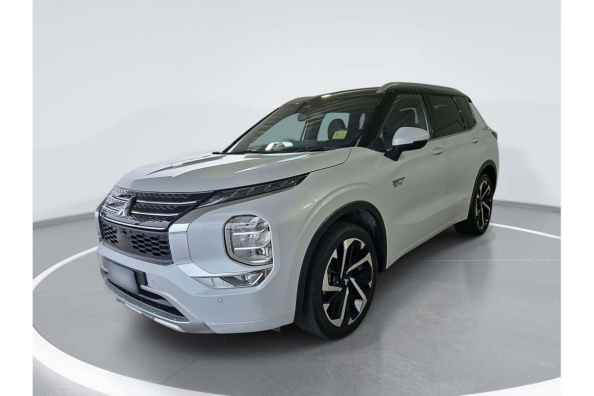 2023 Mitsubishi Outlander PHEV Exceed Tourer ZM