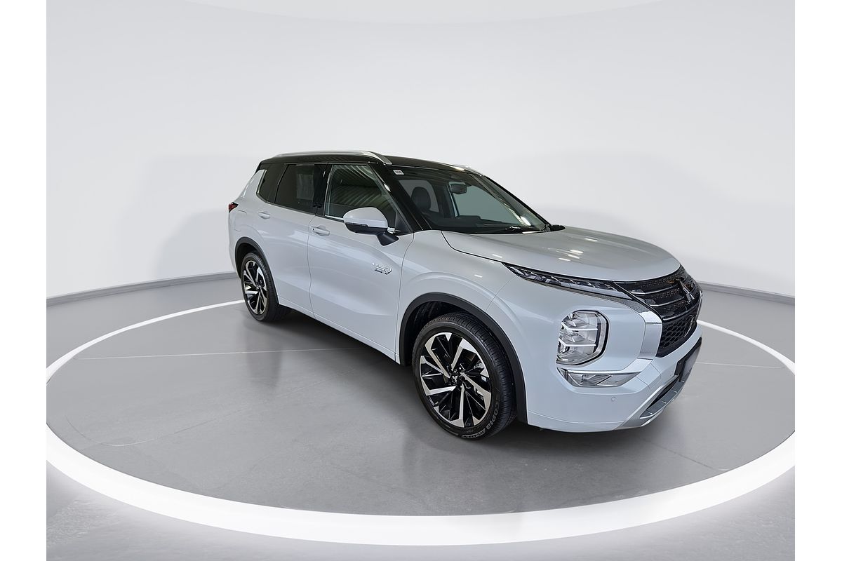 2023 Mitsubishi Outlander PHEV Exceed Tourer ZM