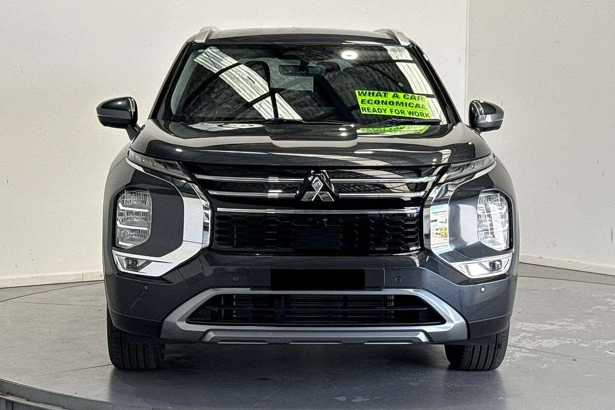 2025 Mitsubishi Outlander LS ZM