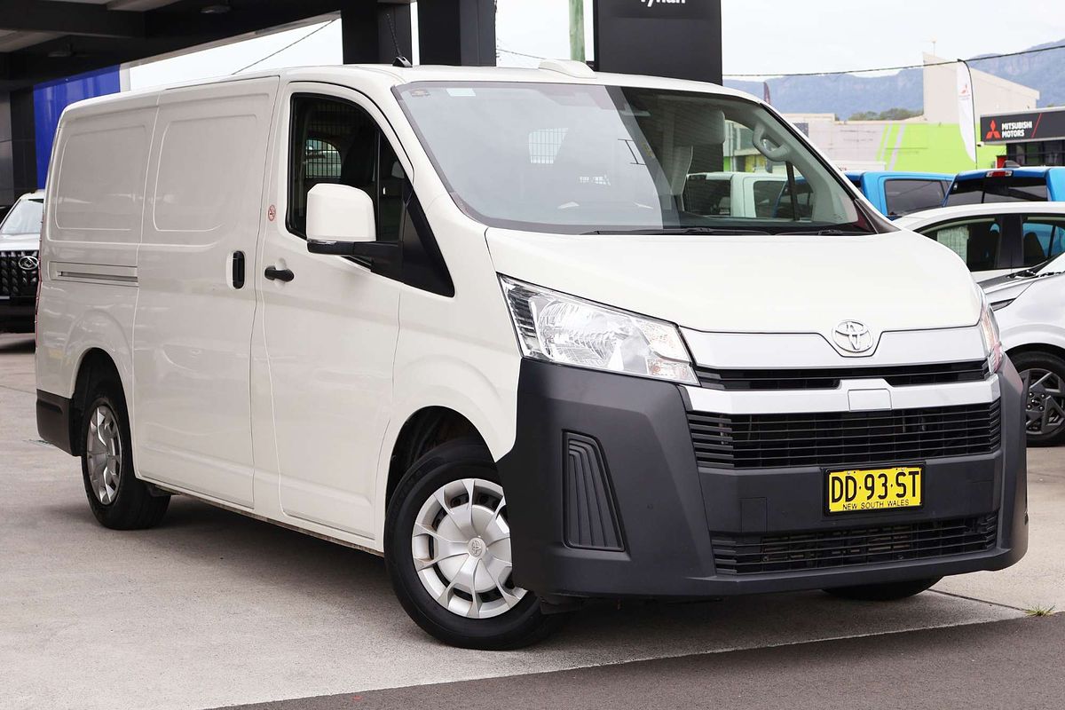2022 Toyota Hiace GDH300R LWB