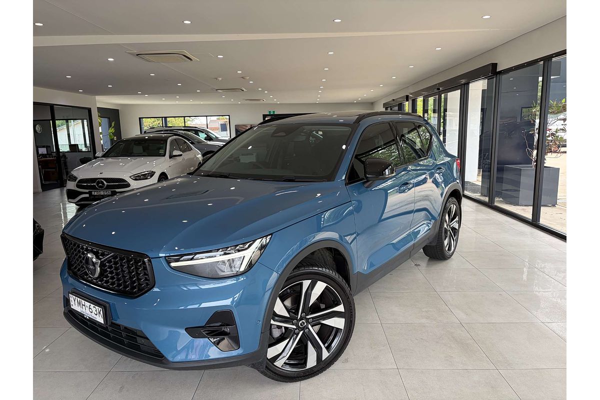 2022 Volvo XC40 ULTIMATE B5 DARK MHEV 536 MY23