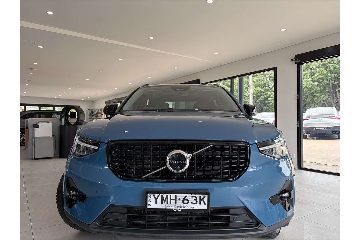 2022 Volvo XC40 ULTIMATE B5 DARK MHEV 536 MY23