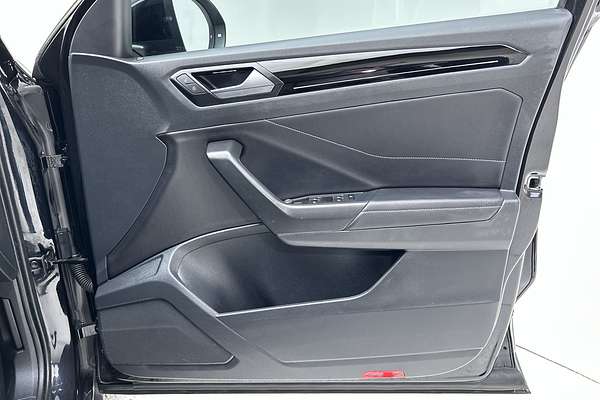 2022 Volkswagen T-Roc 140TSI R-Line D11 thumb-18