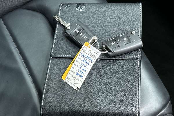 2022 Volkswagen T-Roc 140TSI R-Line D11 thumb-22