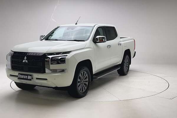 2024 Mitsubishi Triton GLS MV 4X4 thumb-5