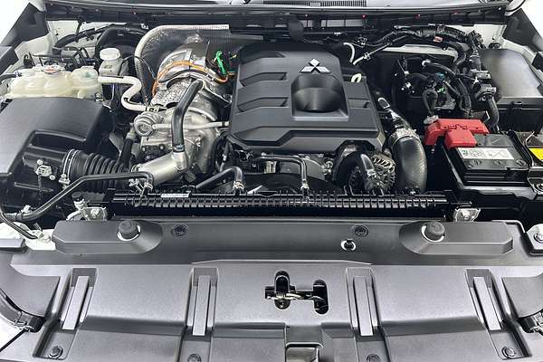 2024 Mitsubishi Triton GLS MV 4X4 thumb-10