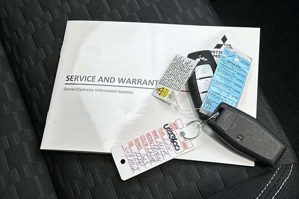 2024 Mitsubishi Triton GLS MV 4X4 thumb-22