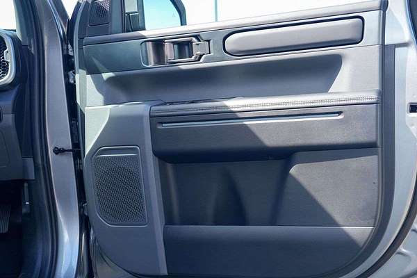 2025 Kia Tasman SX TK 4X4 thumb-16